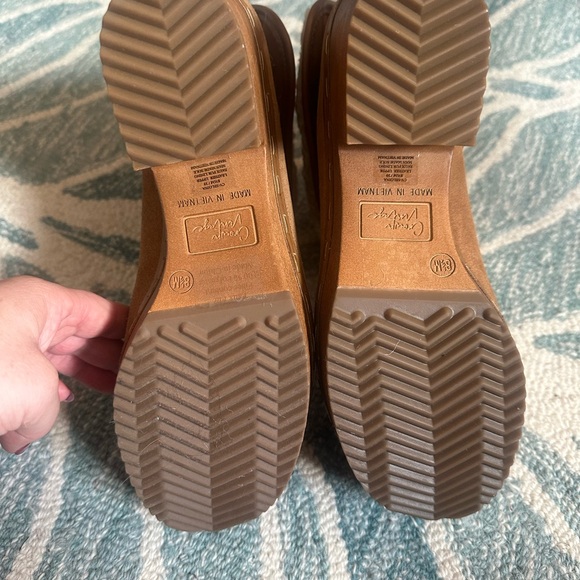 NWOB Crown Vintage Sherpa Brown Suede Booties Sz 8.5 - Picture 5 of 5